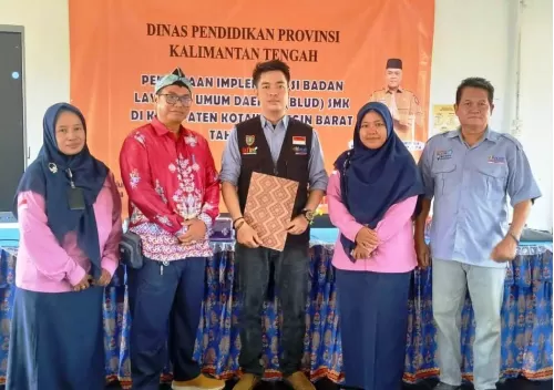Kepala Sekolah  SMK Negeri-1 Pangkalan Lada Hadiri Seminar BLUD Disdik Provinsi Kalimantan Tengah di Kotawaringin Barat